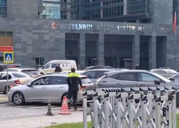 Kartal Bölge Adliye Mahkemesi’nde savcı hakimi silahla vurdu