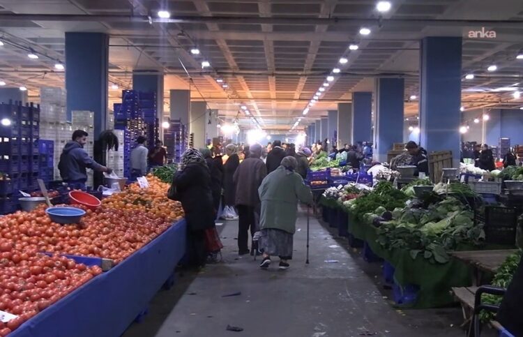 İstanbulluların yeterli gıdaya ulaşma endişesi yüzde 49,4’e yükseldi