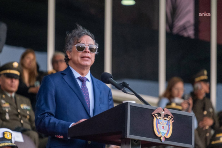 Kolombiya lideri Petro: AOS ve BM derhal toplanmalı