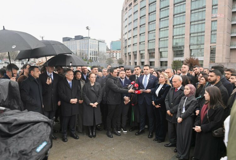 Özgür Çelik: “Gençliği kelepçelerle, adliye koridorlarıyla susturamazsınız”