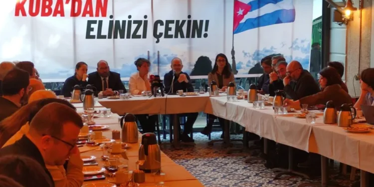 Küba’ya yönelik soykırım ablukasına karşı büyük dayanışma kampanyası…