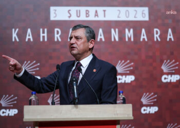 Özgür Özel’den Erdoğan’a: “Sen prense misafirsin, ben Kahramanmaraş’ın bağrına geldim”