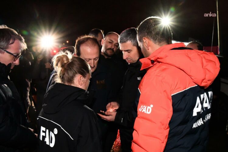 Uşak’ta sel felaketi: 35 iş yerini su bastı