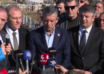 Özgür Özel, Adıyaman’da: “Önemli olan böyle acıların yaşanmaması için tedbir almak”