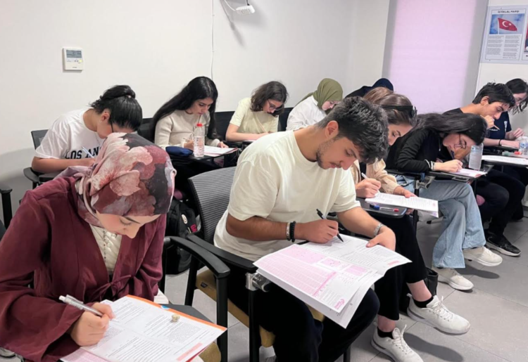 Beyoğlu Belediyesi’nden öğrencilere YKS ücreti müjdesi