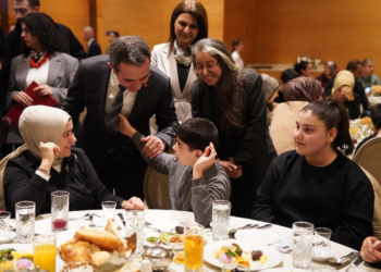 Beyoğlu’nda engelli bireyler ve aileleri iftarda buluştu