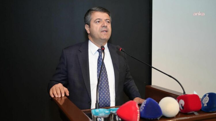 Tutdere: “Bu şehri geleceğe hazırlarken bilimin rehberliğinde hareket etmeye devam edeceğiz”