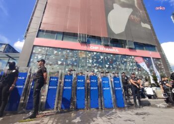 CHP’nin İstanbul İl Kongresi’nin iptali davası ertelendi