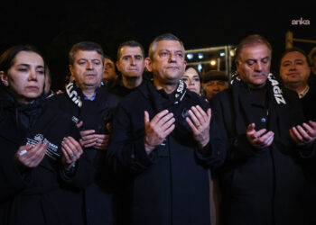 Özgür Özel Adıyaman’da sessiz yürüyüşe katıldı