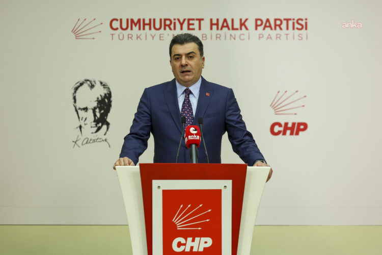 CHP’li Emre: “Bize Anayasa hatırlatması yapanlar, milli iradeye yargı yoluyla kumpas kuranlardır”