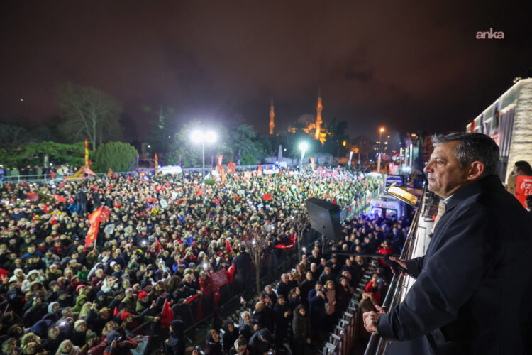 Saraçhane’de 99’uncu buluşma: Bir yıl sonra aynı meydanda “Millet İradesine Sahip Çıktı”