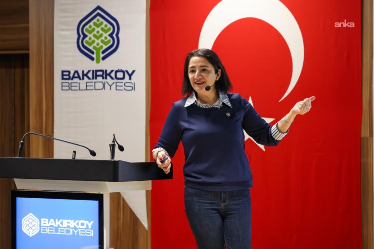 Bakırköy’de “Teknolojik Anneler” söyleşisi