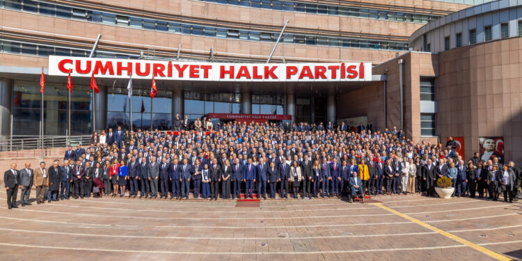 CHP’nin “Milletle Birlikte, Milletin Emrinde” buluşması… 18 politika kurulunun üyeleri açıklandı