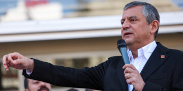 Özgür Özel: “Emekliden ve emekçiden yana bir iktidar gelecek, sıkıntıların tamamı kalkacak”