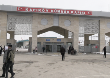 İran’a açılan Kapıköy Sınır Kapısı’nda girişi ve çıkışlar sürüyor