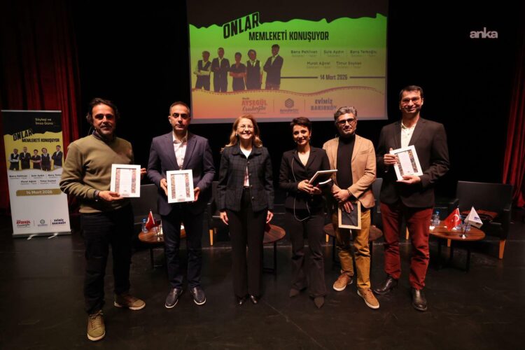 Bakırköy’de “Onlar Memleketi Konuşuyor” söyleşi ve imza günü etkinliği düzenlendi