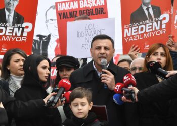 Özgür Çelik: “Kazanamadıkları belediyelere çökmeye çalıştılar”