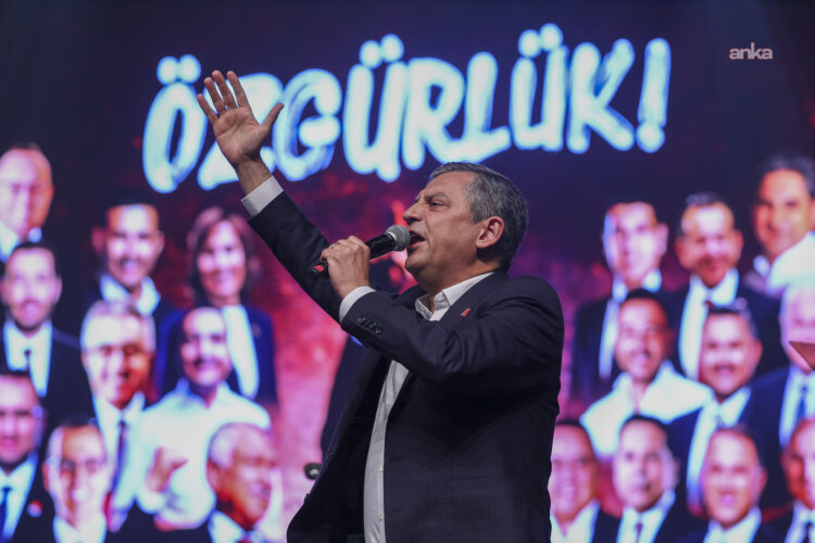 Özgür Özel: “Birlikte göğüsledik zoru biz, güzeli hep birlikte düşledik”