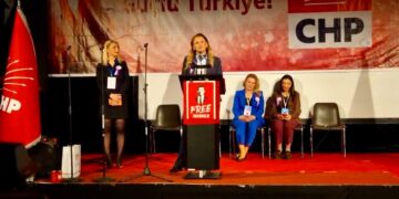 Başkan Ovalıoğlu Avusturya’da kadınlarla buluştu