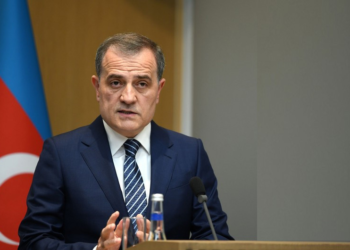 Azerbaycan, İran’daki diplomatik personelini çekiyor