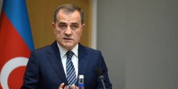 Azerbaycan, İran’daki diplomatik personelini çekiyor