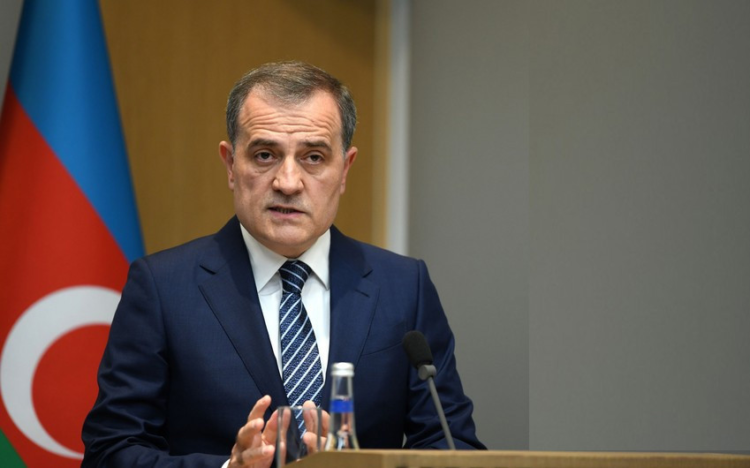 Azerbaycan, İran’daki diplomatik personelini çekiyor