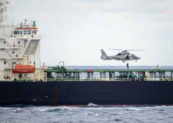 Fransa Donanması, Akdeniz’de “gölge filo”ya ait gemiye el koydu