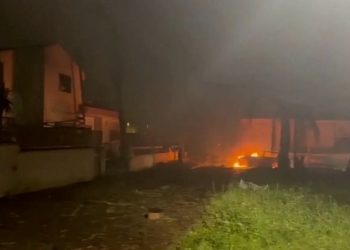 İran’dan İsrail’in ana nükleer tesisi olan Dimona ve Arad’a füze saldırısı