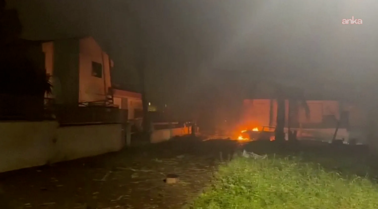 İran’dan İsrail’in ana nükleer tesisi olan Dimona ve Arad’a füze saldırısı