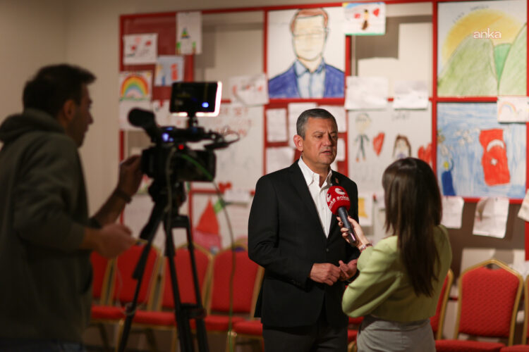 Özgür Özel: “Mücadeleden vazgeçmeyeceğimizi herkes bilsin”