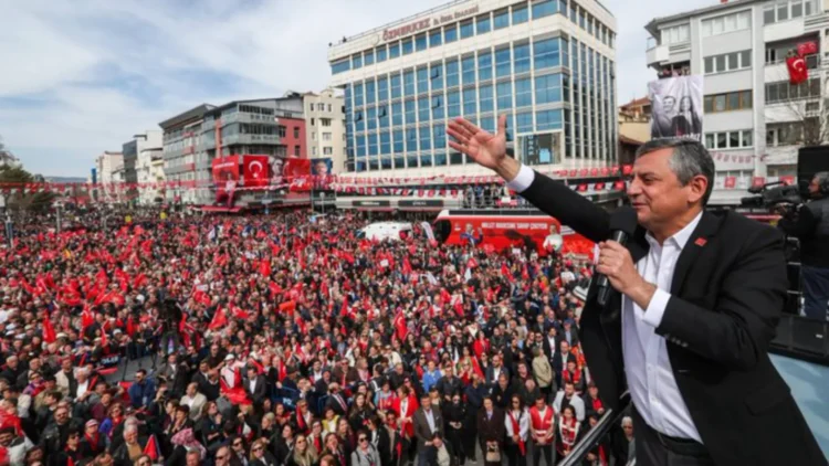 Özgür Özel: Bir daha kimse Arapça İstiklal Marşı okutmaya kalkmasın