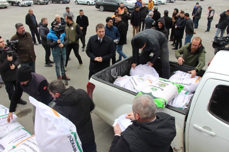 İBB’den çiftçilere tohum ve hasat makinesi desteği