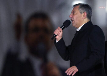 Saraçhane’de 99’uncu buluşma: Bir yıl sonra aynı meydanda “Millet İradesine Sahip Çıktı”