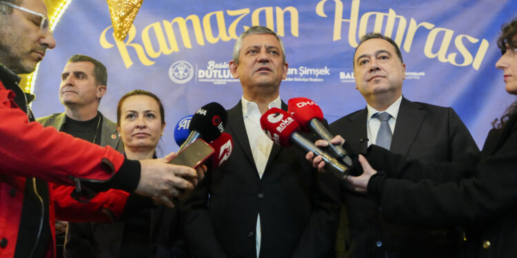 Özgür Özel: “Erdoğan’ın rakibini içeride tutup kendisinin seçim kazanma planıdır”