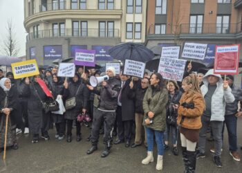 Okmeydanı halkı TOKİ’ye isyan etti: Ev sahibiyken kiracı olduk