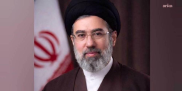 İran’ın yeni Dini Lideri Hamaney’den ilk açıklama