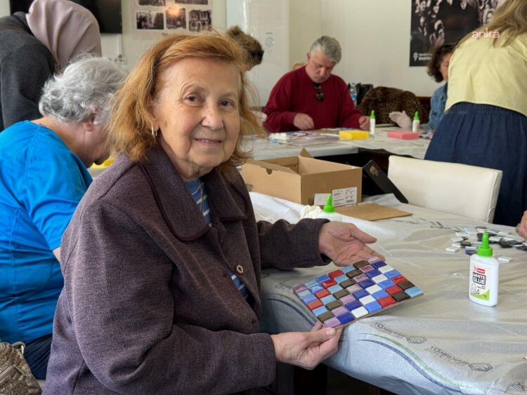 Bakırköy’de atık camlar sanata dönüştü