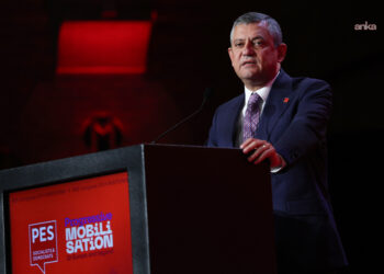 Özgür Özel, Küresel İlerici Seferberlik’in ilk toplantısı için Barselona’ya gidiyor