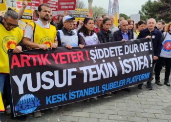 Okullardaki şiddete karşı İstanbul İl Milli Eğitim Müdürlüğü önünde eylem