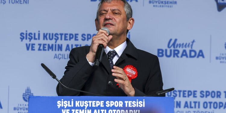 Özgür Özel: “Savaş hiç olmazsa iki haftalığına durdu”