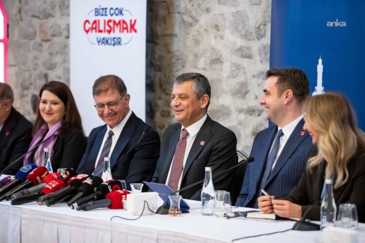 Özgür Özel: “Hiçbir Roman çocuğun hayata kapatamayacağı kadar geride başlamaması gerekiyor”