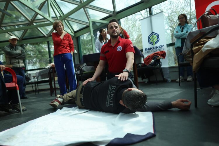 Bakırköy’de ilkyardım eğitimi…