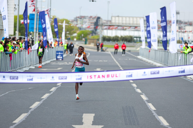 Türkiye İş Bankası 21. İstanbul Yarı Maratonu’nda kit dağıtımı başladı