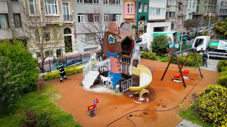 Beyoğlu’nda 100 günlük temizlik seferberliği