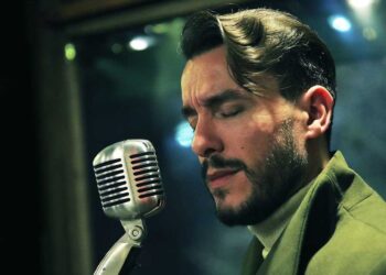 Hakkında gözaltı kararı verilen Cem Adrian’dan açıklama