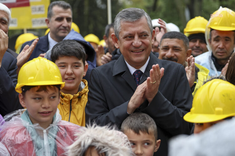 Özgür Özel’den açlık grevindeki madencilere ziyaret: “Hepimiz arkanızdayız”