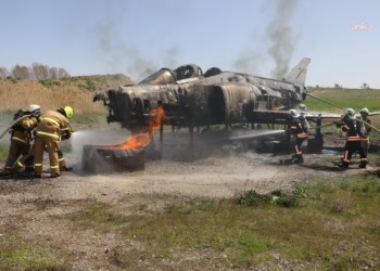 MSB: “Uçak yangınına müdahale tatbikatı başarıyla tamamlandı”