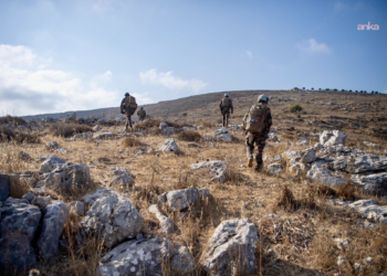 Ateşkes görüşmeleri öncesinde İsrail Lübnan’a saldırılarını sürdürüyor