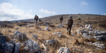 Ateşkes görüşmeleri öncesinde İsrail Lübnan’a saldırılarını sürdürüyor