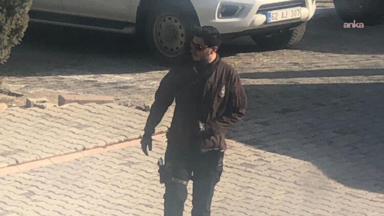 Türkay Sonel’in silahlı fotoğrafı ortaya çıktı